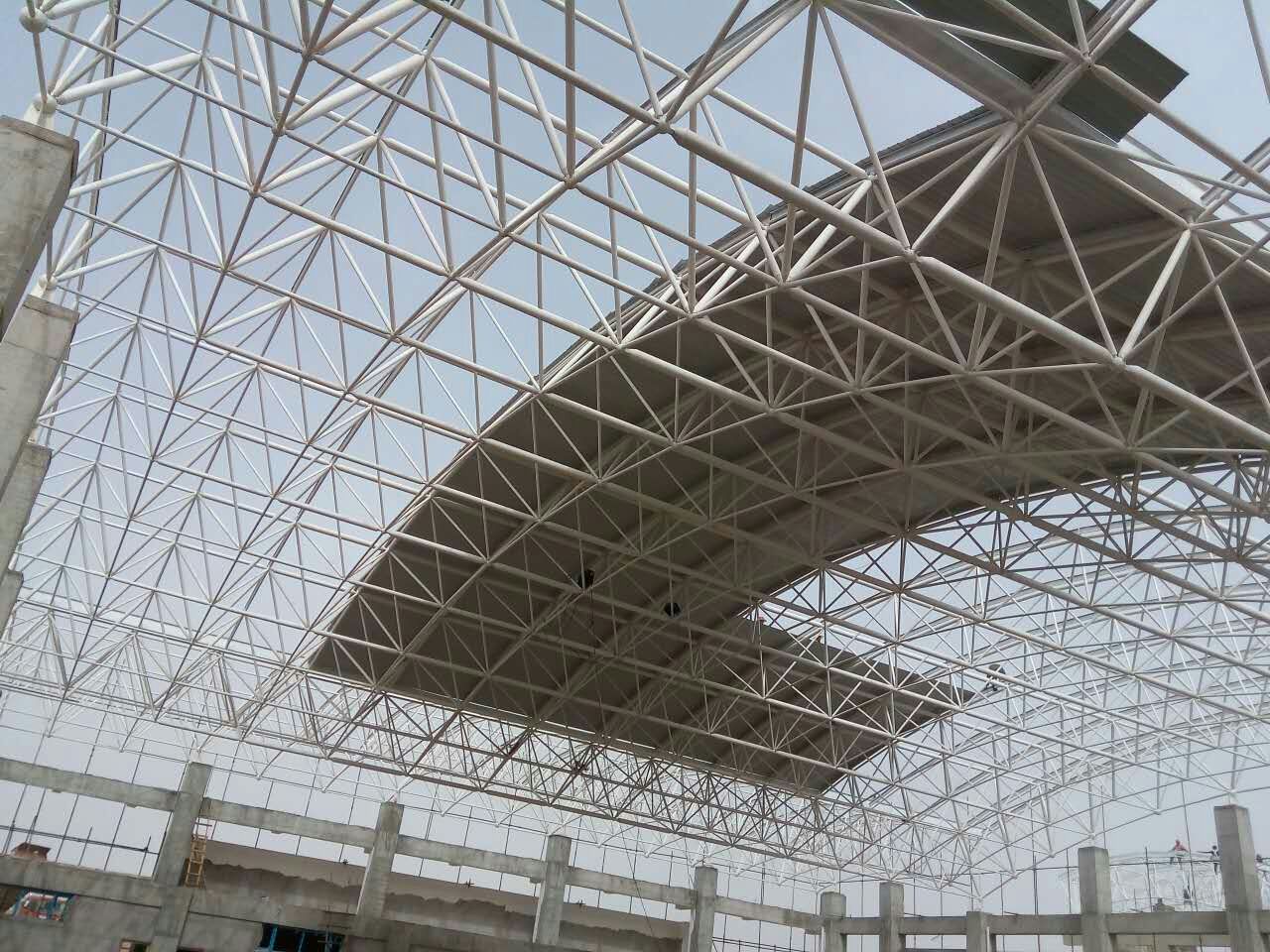 靖江青岛一汽网架